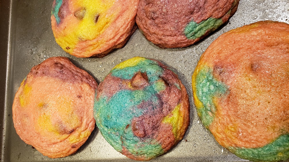 NESTLÉ® TOLL HOUSE® Rainbow Chocolate Chip Cookies